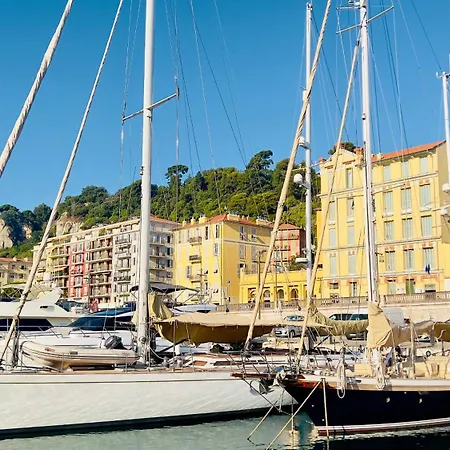 Rum i privatbostad Chez Habitants Nice-port *