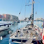 Rum i privatbostad Chez Habitants Nice-port *