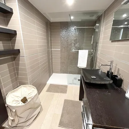 Shared Duplex Nice-port 民宿 尼斯