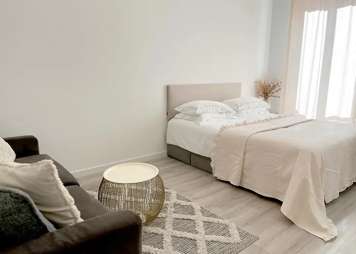 Homestay szállás Shared Duplex Nice-port Nizza